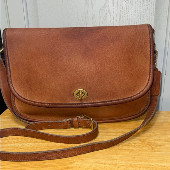 Vintage Coach City Bag - Picture 3 of 17